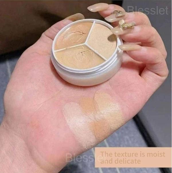 Tricolor Concealer Trio with Brush – Long-Lasting Flawless Coverage
