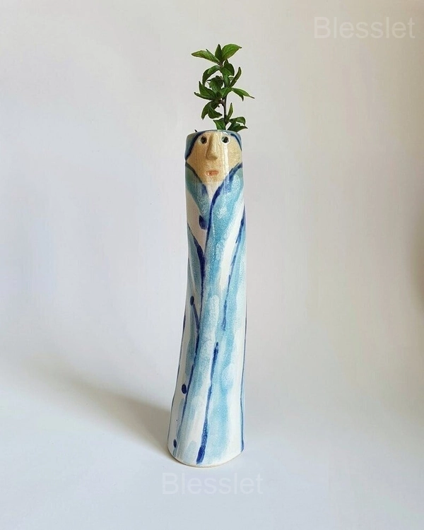 Spring Family Bud Vases – Handcrafted Floral Resin Art Décor - Luna