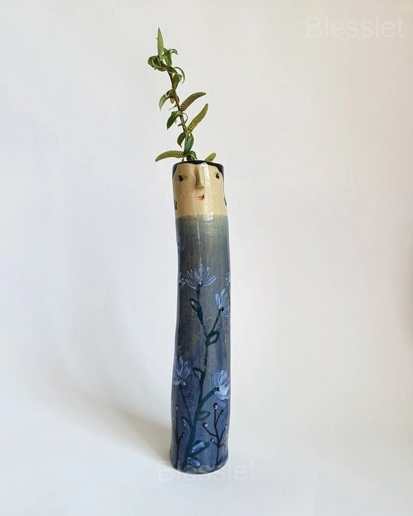 Spring Family Bud Vases – Handcrafted Floral Resin Art Décor - Emma