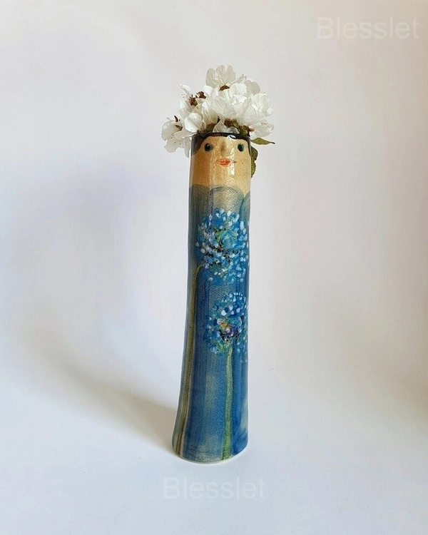 Spring Family Bud Vases – Handcrafted Floral Resin Art Décor - Sophia