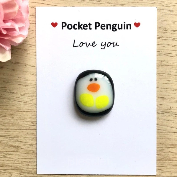 Mini Pocket Penguin Hug – Cute Resin Keepsake with Gift Card