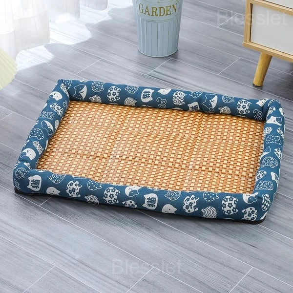 Cooling Pet Ice Pad Mat with Anti-Slip Design for Summer Comfort - Blue, M (50*40cm/20*16in)